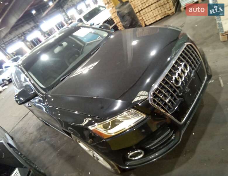 Внедорожник / Кроссовер Audi Q5 2016 в 