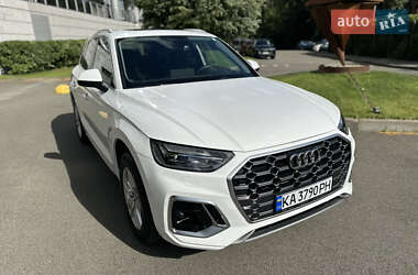 Внедорожник / Кроссовер Audi Q5 2021 в 