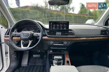 Внедорожник / Кроссовер Audi Q5 2021 в 