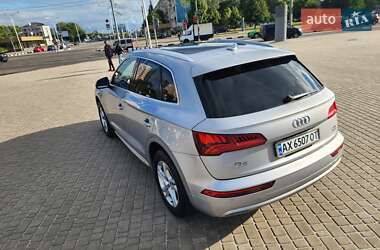 Внедорожник / Кроссовер Audi Q5 2017 в 