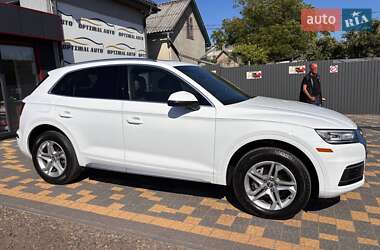 Внедорожник / Кроссовер Audi Q5 2019 в 