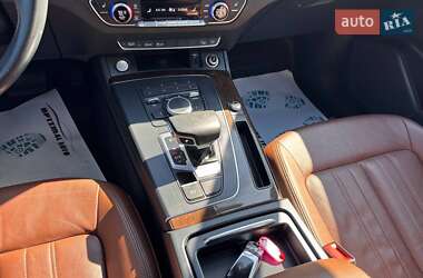Внедорожник / Кроссовер Audi Q5 2019 в 