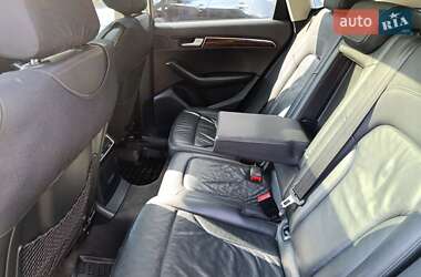 Внедорожник / Кроссовер Audi Q5 2010 в 