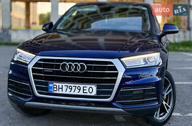 Внедорожник / Кроссовер Audi Q5 2017 в 