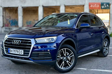 Внедорожник / Кроссовер Audi Q5 2017 в 