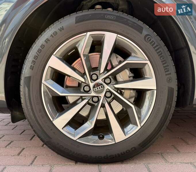 Внедорожник / Кроссовер Audi Q5 2022 в Черкассах
