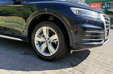 Внедорожник / Кроссовер Audi Q5 2017 в 