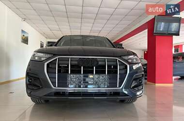 Внедорожник / Кроссовер Audi Q5 2022 в 