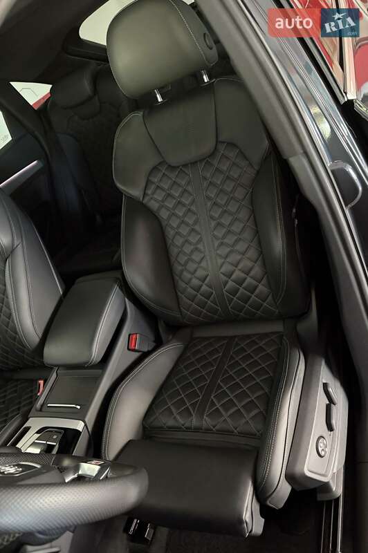 Внедорожник / Кроссовер Audi Q5 2022 в Черкассах
