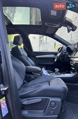 Позашляховик / Кросовер Audi Q5 2021 в Луцьку
