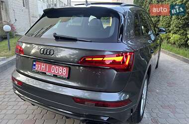 Позашляховик / Кросовер Audi Q5 2021 в Луцьку