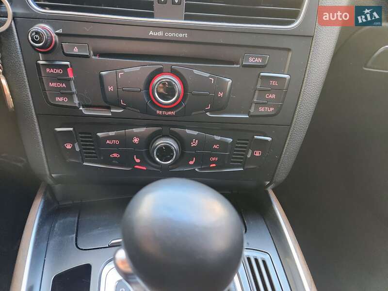 Позашляховик / Кросовер Audi Q5 2010 в Дніпрі