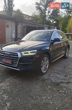 Внедорожник / Кроссовер Audi Q5 2018 в 