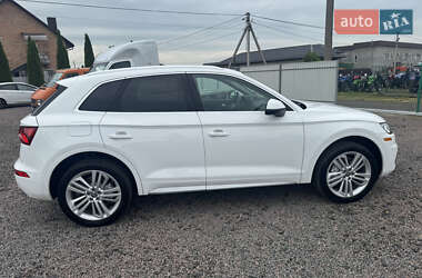 Внедорожник / Кроссовер Audi Q5 2018 в 