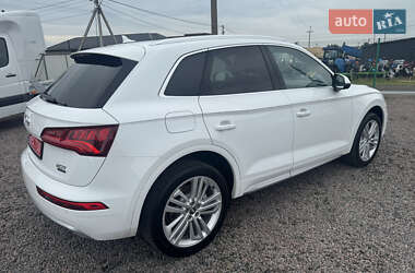 Внедорожник / Кроссовер Audi Q5 2018 в 