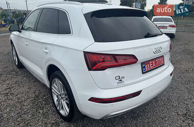 Внедорожник / Кроссовер Audi Q5 2018 в 
