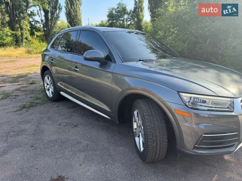 Позашляховик / Кросовер Audi Q5 2017 в Кривому Розі