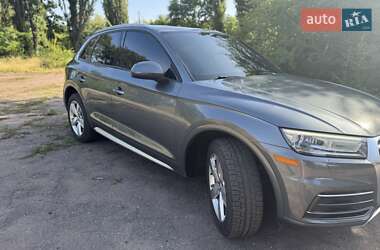 Внедорожник / Кроссовер Audi Q5 2017 в 