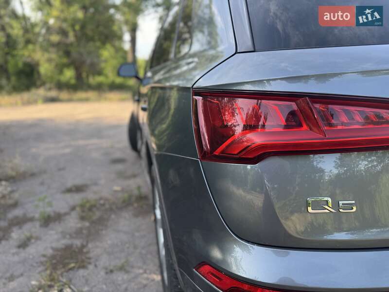 Позашляховик / Кросовер Audi Q5 2017 в Кривому Розі