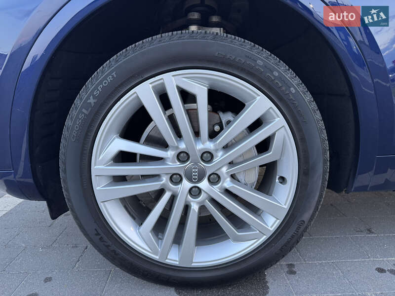 Внедорожник / Кроссовер Audi Q5 2017 в Мукачево