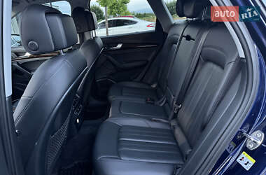 Внедорожник / Кроссовер Audi Q5 2017 в 
