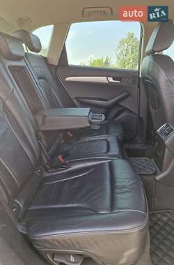 Внедорожник / Кроссовер Audi Q5 2009 в 