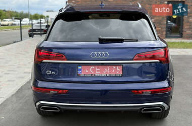 Внедорожник / Кроссовер Audi Q5 2022 в 