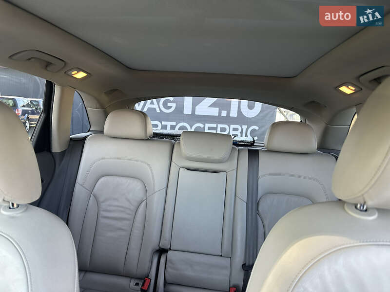 Внедорожник / Кроссовер Audi Q5 2011 в Луцке