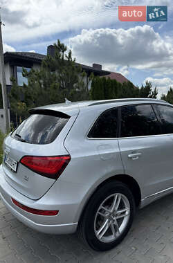 Внедорожник / Кроссовер Audi Q5 2012 в 