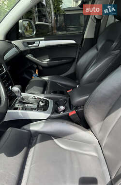Внедорожник / Кроссовер Audi Q5 2012 в 