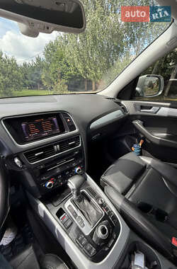 Внедорожник / Кроссовер Audi Q5 2012 в 