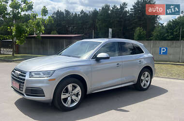 Внедорожник / Кроссовер Audi Q5 2018 в 