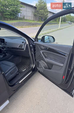 Внедорожник / Кроссовер Audi Q5 2018 в 