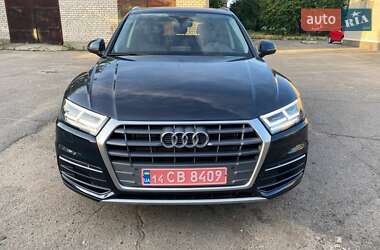 Позашляховик / Кросовер Audi Q5 2018 в 