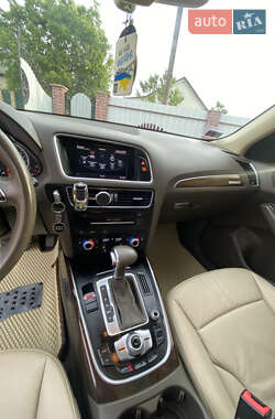 Внедорожник / Кроссовер Audi Q5 2012 в 