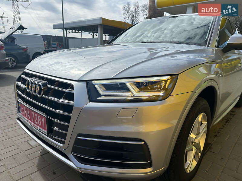 Внедорожник / Кроссовер Audi Q5 2019 в 