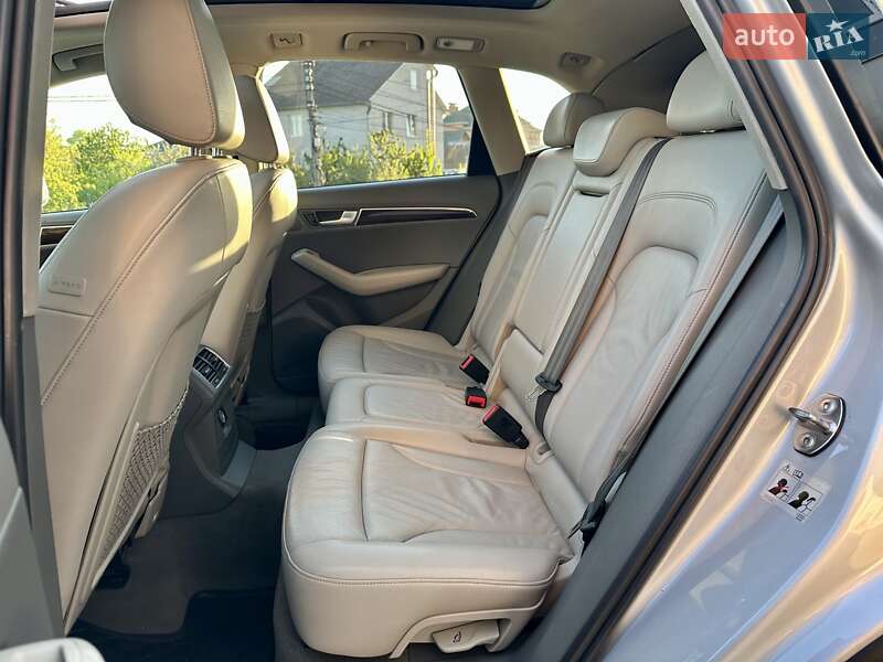 Внедорожник / Кроссовер Audi Q5 2010 в Виннице