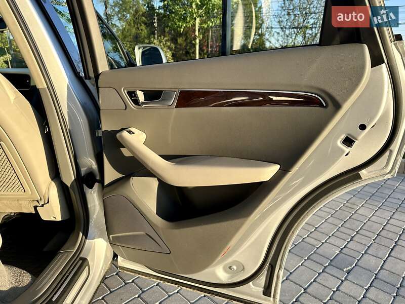 Внедорожник / Кроссовер Audi Q5 2010 в Виннице