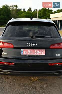 Внедорожник / Кроссовер Audi Q5 2018 в 