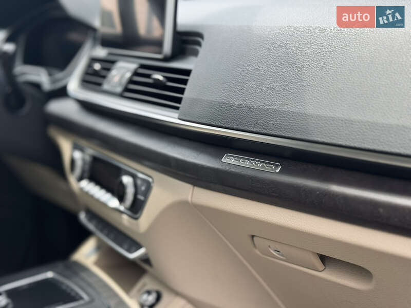 Внедорожник / Кроссовер Audi Q5 2018 в Бурштыне