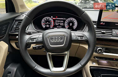 Внедорожник / Кроссовер Audi Q5 2022 в 