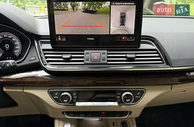 Внедорожник / Кроссовер Audi Q5 2022 в 