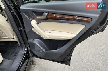 Внедорожник / Кроссовер Audi Q5 2022 в 