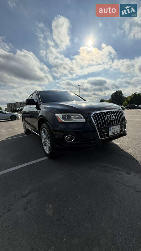 Внедорожник / Кроссовер Audi Q5 2016 в 