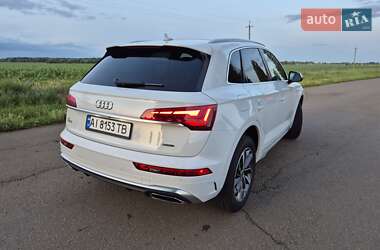 Позашляховик / Кросовер Audi Q5 2024 в 
