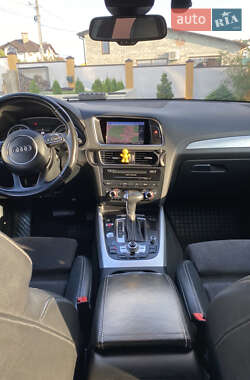 Внедорожник / Кроссовер Audi Q5 2015 в 