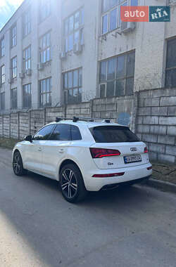 Внедорожник / Кроссовер Audi Q5 2019 в 