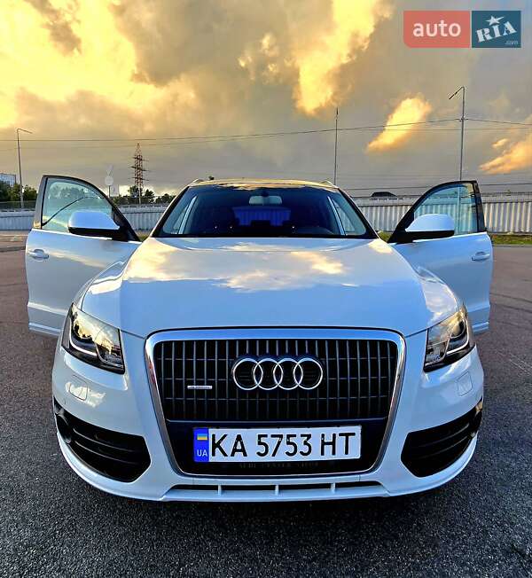 Внедорожник / Кроссовер Audi Q5 2011 в Киеве