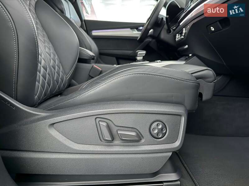 Внедорожник / Кроссовер Audi Q5 2022 в Черкассах