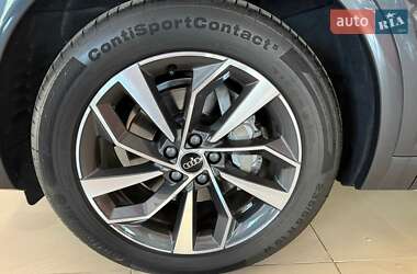 Внедорожник / Кроссовер Audi Q5 2022 в 